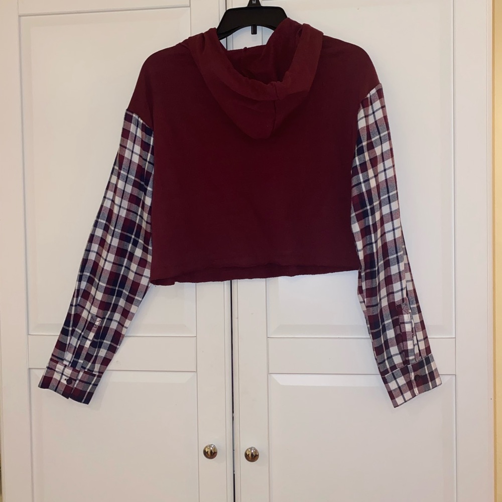 Forever 21 NYC Cropped Hoodie, Size M, Color: Maroon, Black & White - Picture 5 of 8